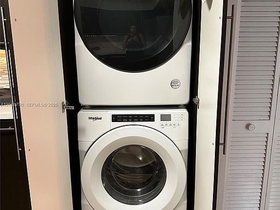 2nd image of 55 Ocean Lane Dr APT 2028