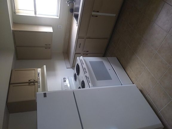 3rd image of 31075 Krauter St APT 8