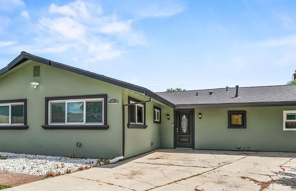 1st image of 7013 Glass Slipper Way