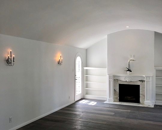 2nd image of 720 N Poinsettia Pl