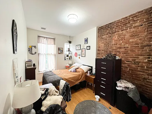 Rented by Massada Home Sales Inc | media 17