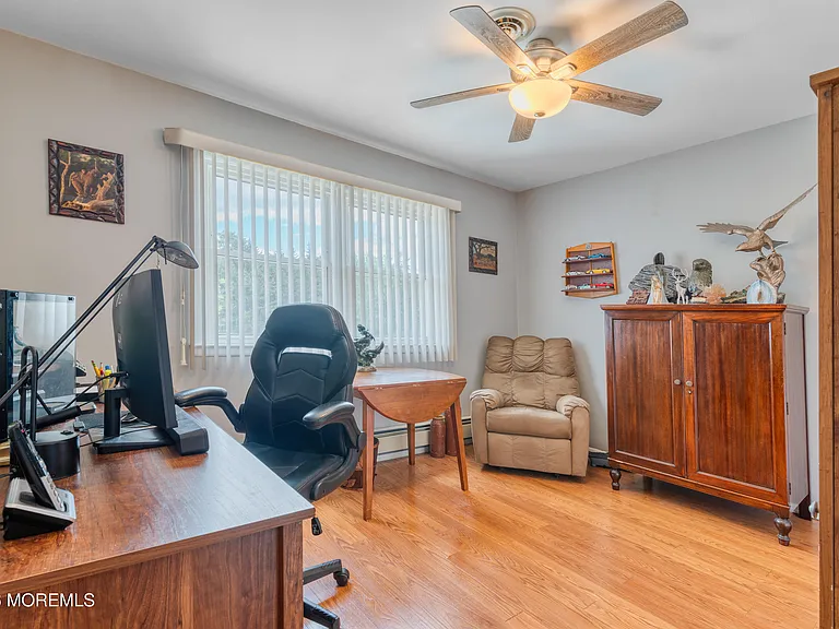 251 Westbrook Dr — Photo 18
