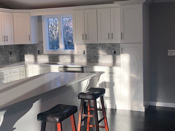 3rd image of 2 Cendry Ln