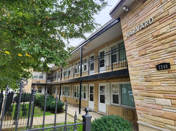 7740 Harvard St APT 3A, Forest Park, IL 60130