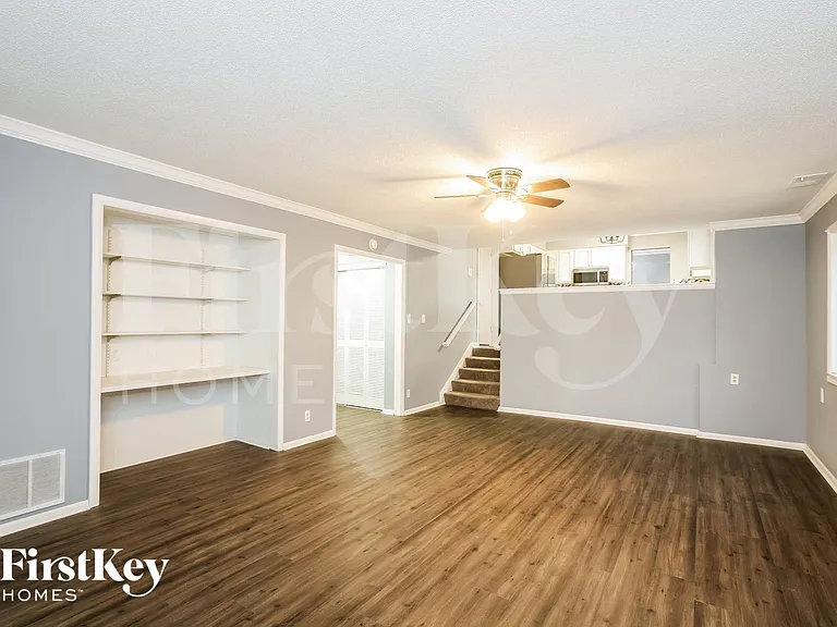 7843 Stafford Ln — Photo 4