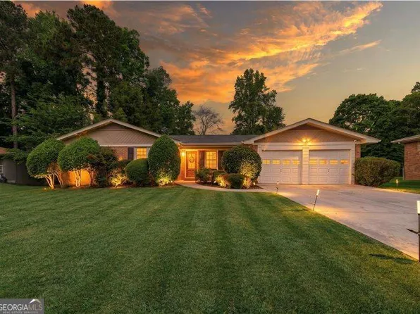 1811 Romans Dr, Marietta, GA 30062