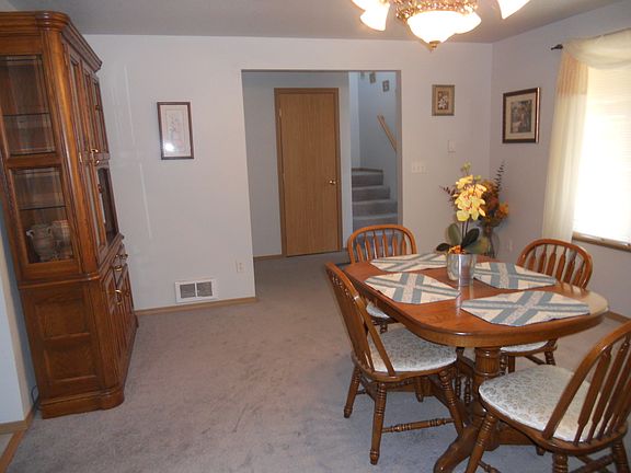 3rd image of 2235 Fleming Ave W