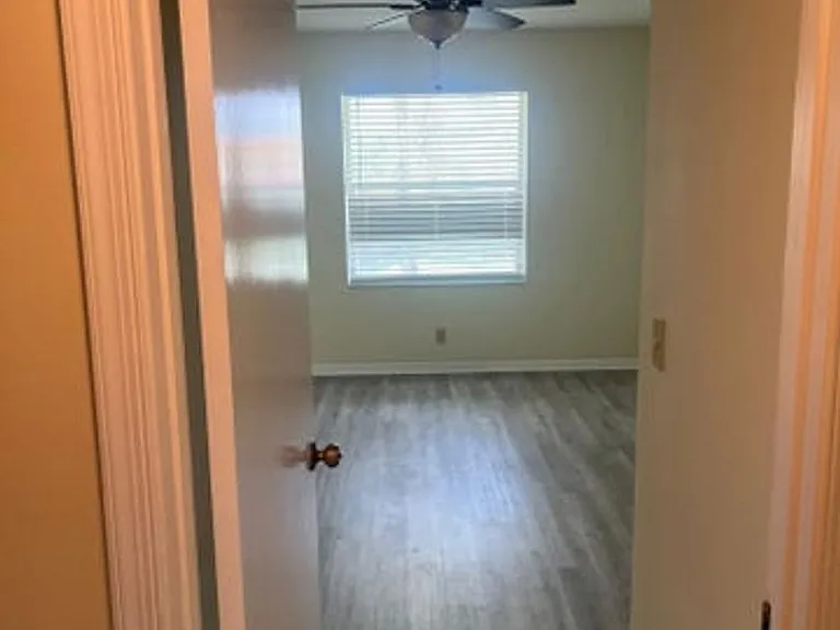 9993 Three Lakes Cir — Photo 10