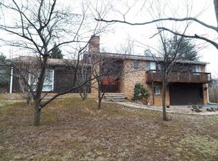 120 Beasley Dr, Shepherdstown, WV 25443