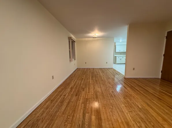 4414 Liberty Avenue image 5 of 14