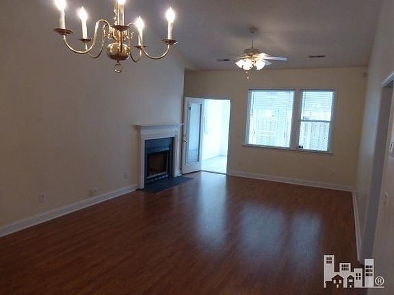 4th image of 4400 Pine Hollow Dr