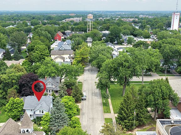 2nd image of 138 Hickory St