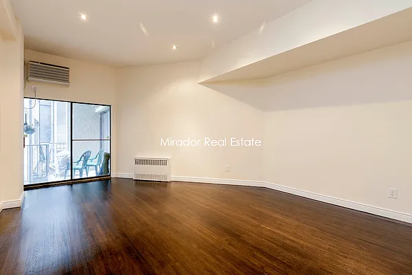 Rented by Mirador Real Estate | media 37