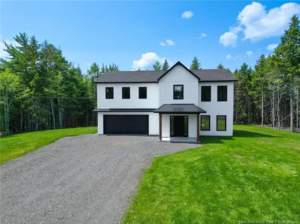 61 Sandlewood Ln, Douglas, NB E3G 0E7
