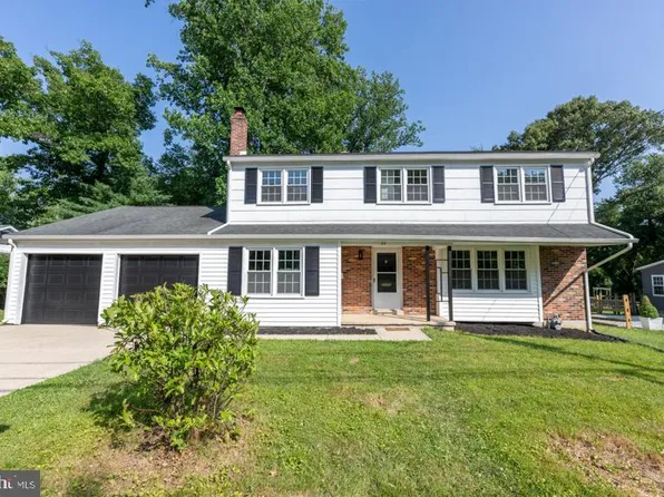 24 Wakefield Dr, Newark, DE 19711