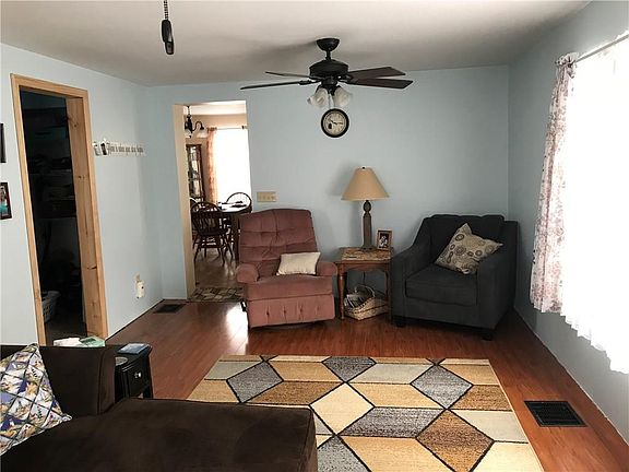 5th image of 30 Pine St