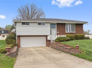 124 Wyndfield Dr, Mount Pleasant, PA 15666