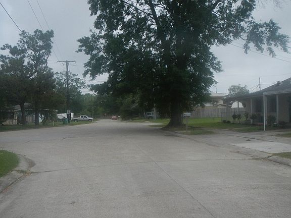5th image of 617 Wiegand Dr