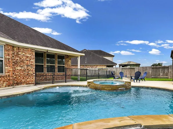 30222 Green Meadows Ln, Brookshire, TX 77423