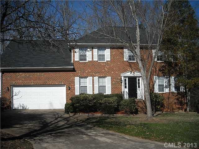 1st image of 3041 Oakcroft Dr