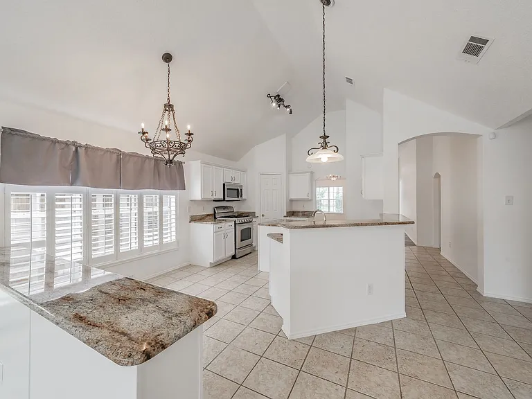 4728 Grant Park Ave — Photo 11