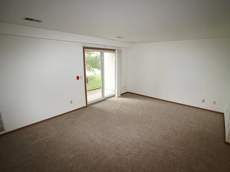 258 Strangeway Ave — Photo 2