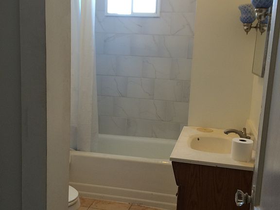 4th image of 1009 N Marshall Street # Fl 2nd