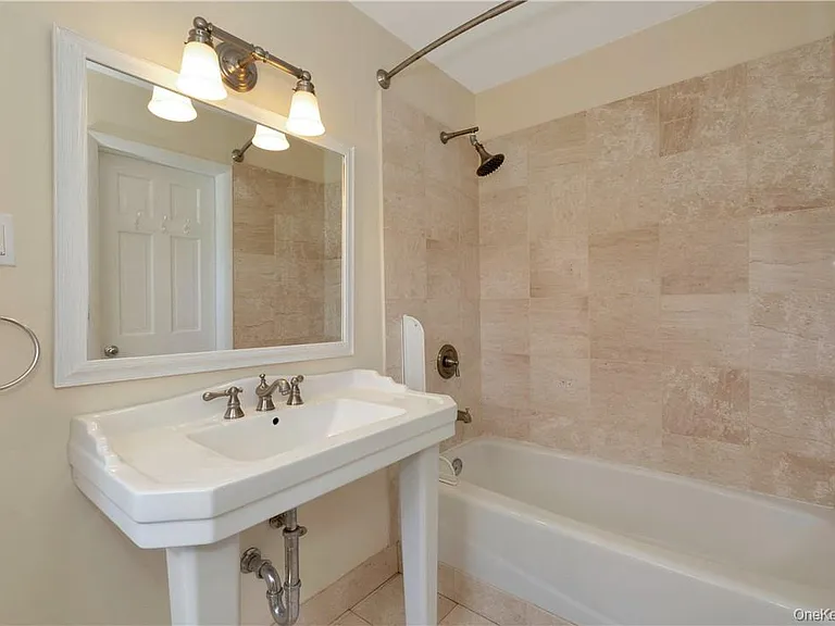 3 Lea Pl — Photo 15