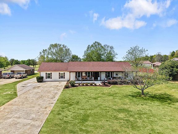 3rd image of 20360 Winfred Dr