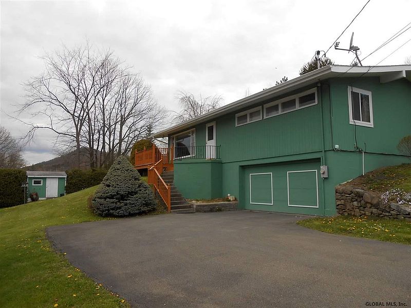 2nd image of 114 RIDGEWOOD Road