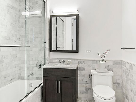 4th image of 2721 44th Dr APT 601