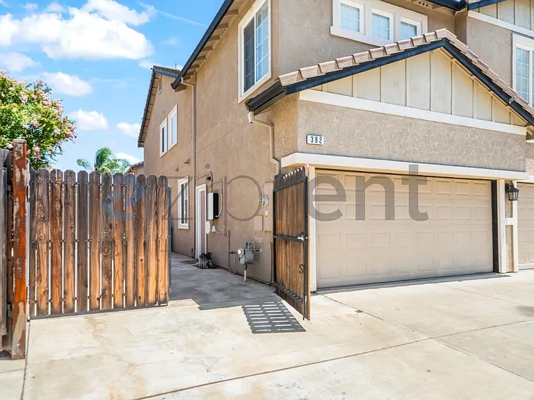 382 Pestana Ave — Photo 2