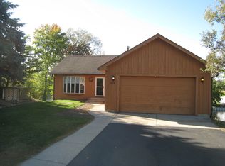 426 Castle Rd, McHenry, IL 60050