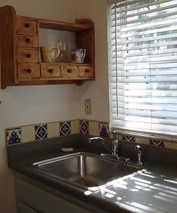 kitchen sink detail