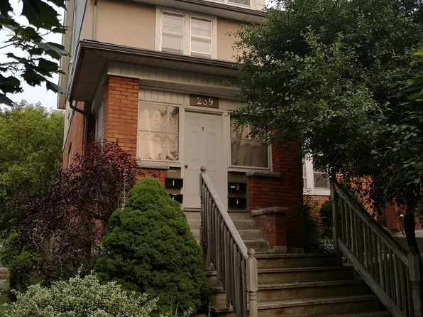 239 Queen St S #2, Hamilton, ON L8P 3T1