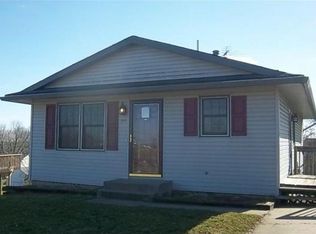 144 Brook Cir, Pella, IA 50219