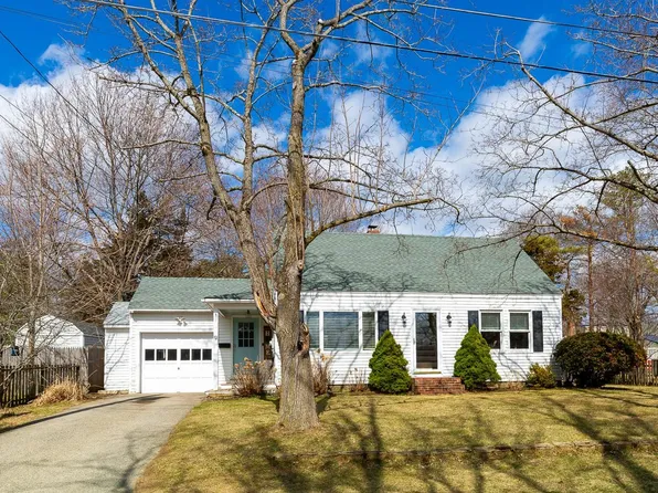 9 Fairfield Drive, Hampton, NH 03842