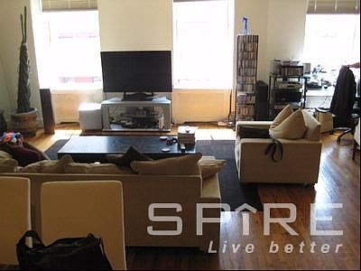 2nd image of 58 Greenwich Ave APT 01