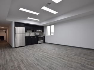106 Pelican Cir, Staten Island, NY 10306