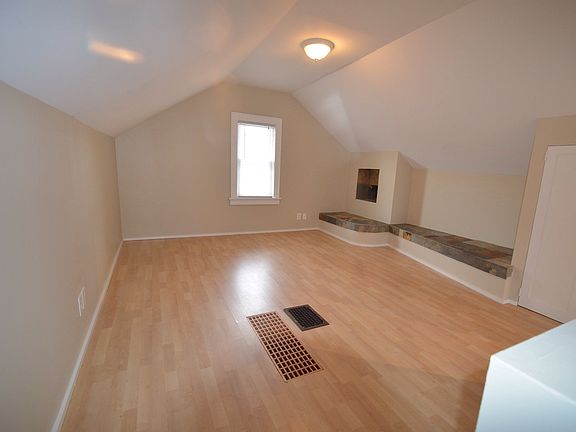 5th image of 4204 Oakland Ave