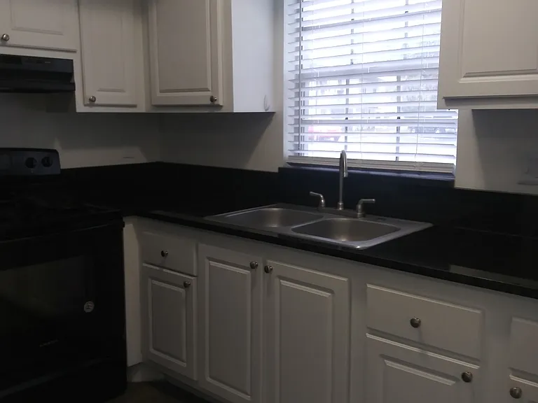 Oak Ridge Apartments — Photo 40