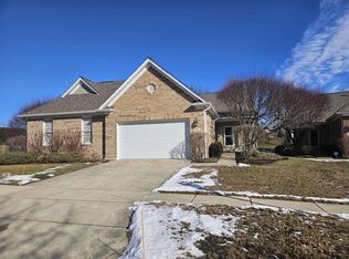911 Ginger Ln, Geneva, IL 60134