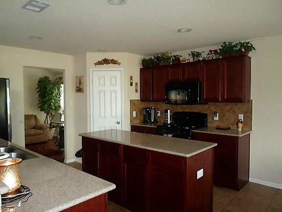 Large island kitchen