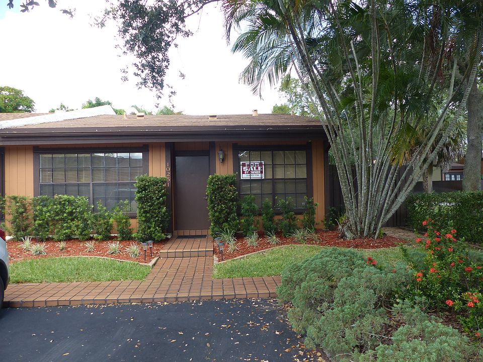 1st image of 10251 Oleander Ct