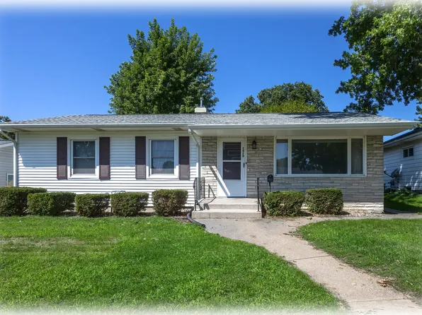 2420 Sturdevant St, Davenport, IA 52804