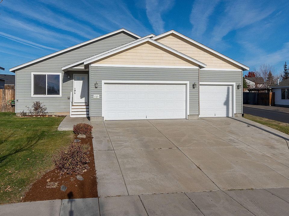 1st image of 725 NE Robin Pl