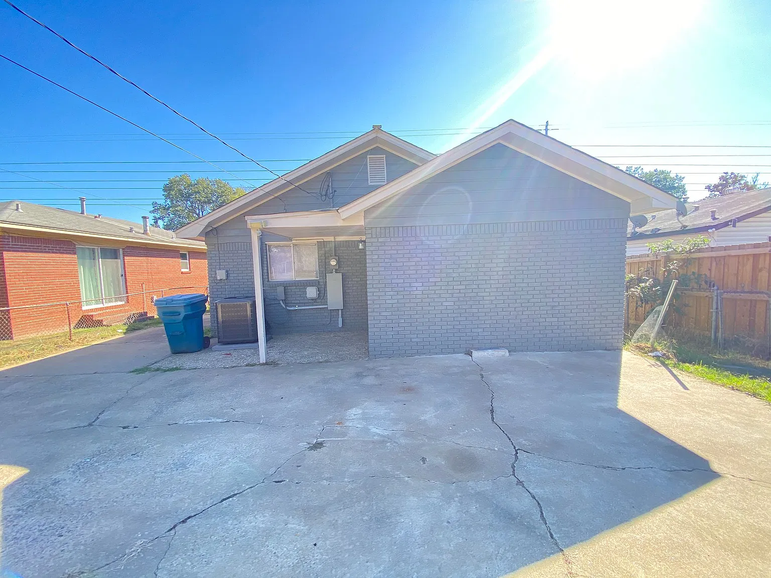 3136 Center St — Photo 3