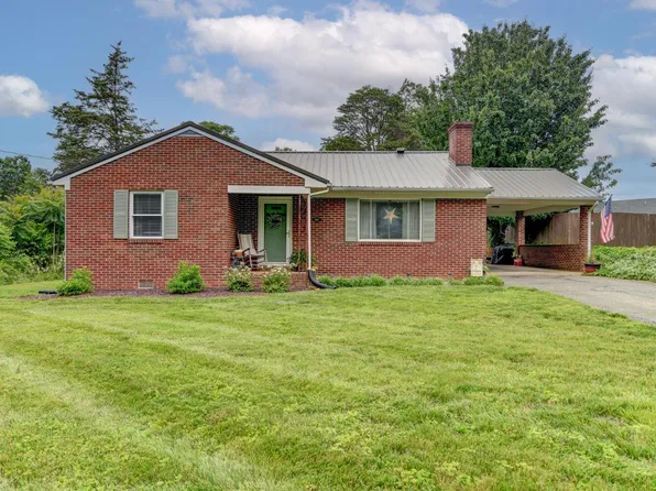 261 Virginia Ave, Appomattox, VA 24522