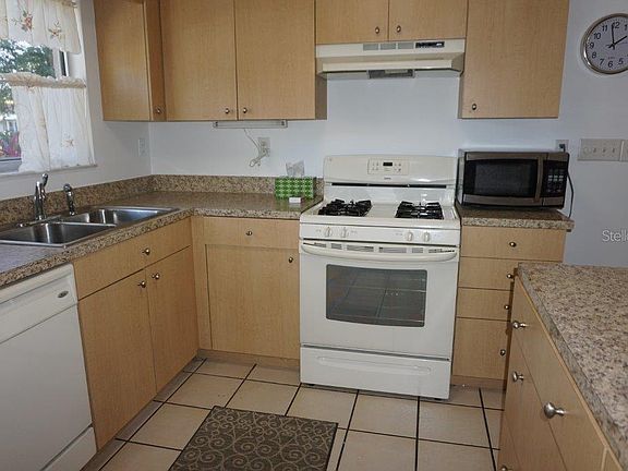 4th image of 10142 Donhill Ct