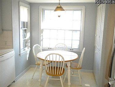 5th image of 17307 Bradgate Ave